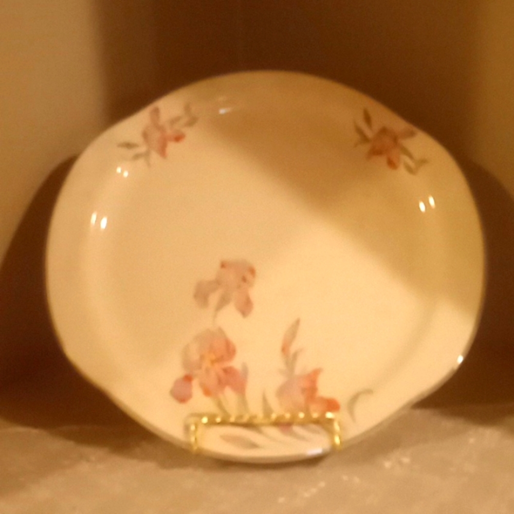 Vintage Universal Cambridge Iris Camwood Ivory- Cake Plate